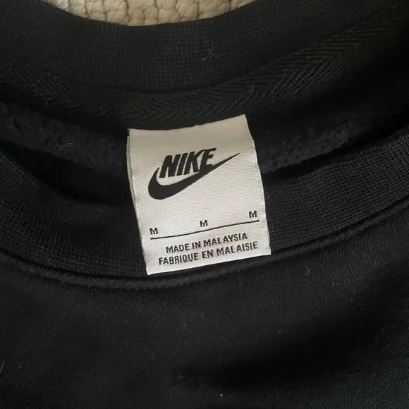 Nike Men's Black Crewneck Sweater with Multicolor Logo - Picture 5 of 5